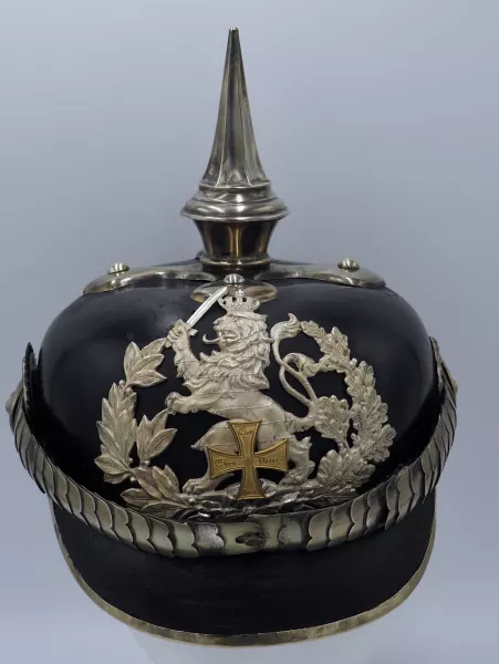 Hessen 23 or 24th Dragoon Officer Pickelhaube Visuel 1 principal